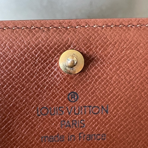 LOUIS VUITTON BIFOLD MONOGRAM WALLET - Picture 7 of 16